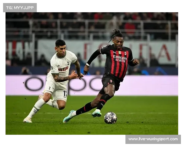 佛罗伦萨平局后积分落后 保级形势愈加严峻